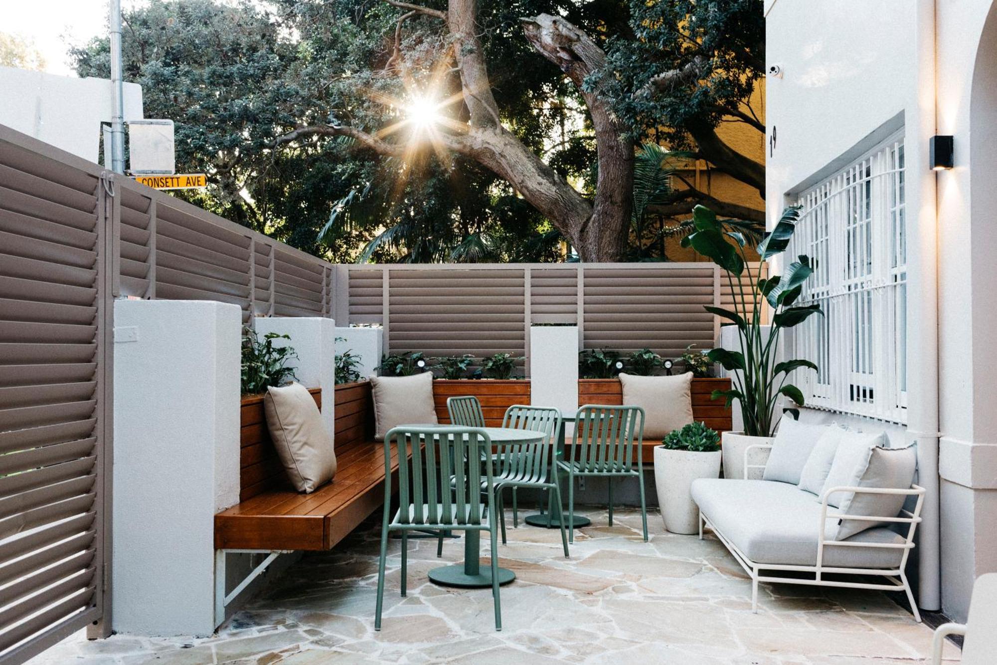 Little Drifter Bondi Hostel ซิดนีย์ ภายนอก รูปภาพ
